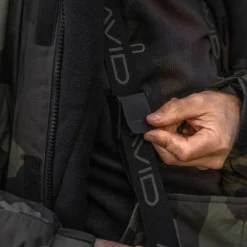 Avid Carp Arctic 50 Camo Winter Suit -Savage Gear shop 3755669Avid Carp Arctic 50 Camo Winter Suit 5