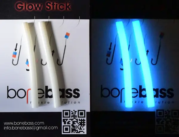 BoneBass Glow Sticks Ø 4 mm BoneBass Glow Sticks Ø 4 Mm -Savage Gear shop sticks blauw.jpg